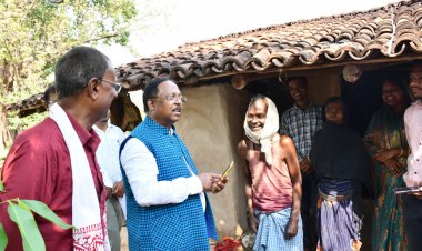 मोर दुआर-साय सरकार महाअभियान : बलरामपुर में 39 हजार से अधिक आवासहीन परिवारों का हुआ सर्वे