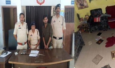 CG – तलवार लेकर घर में घुसा युवक, देवी-देवताओं की फेंकी तस्वीरें, फिर करने लगा ये घटिया हरकत