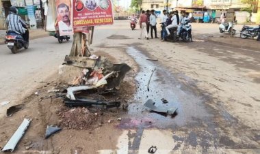 खंभे से टकराई कार , युवक-युवती की मौके पर मौत