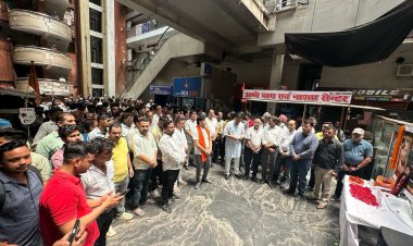 पहलगाम आतंकी हमले में शहीद हुए दिनेश मीरानिया को श्रद्धांजलि, रवि भवन परिसर पूर्णतः बंद रहा