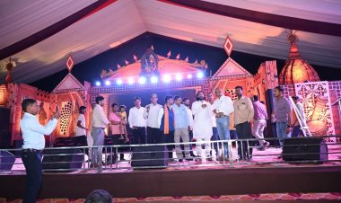 माता कौशल्या महोत्सव की तैयारियों का उपाध्यक्ष अनुसूचित जाति विकास प्राधिकरण व आरंग विधायक गुरु खुशवंत साहेब ने किया स्थल निरीक्षण।