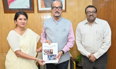 राज्यपाल श्री डेका से छत्तीसगढ़ राज्य बाल अधिकार संरक्षण आयोग के अध्यक्ष ने की सौजन्य भेंट