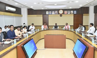 मुख्यमंत्री विष्णु देव साय की अध्यक्षता में आज यहां मंत्रालय महानदी भवन में आयोजित कैबिनेट की बैठक में अनेक महत्वपूर्ण निर्णय लिए गए -