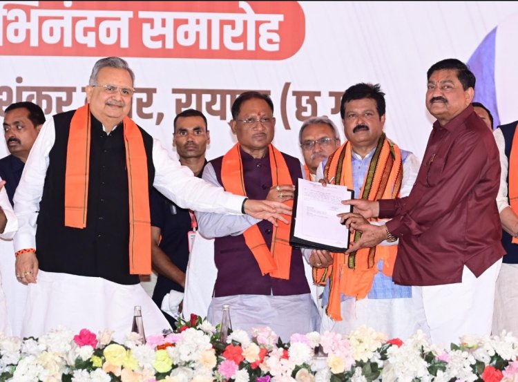 संजय श्रीवास्तव का शपथ समारोह - छत्तीसगढ़ की पीडीएस व्यवस्था पूरे देश में सर्वश्रेष्ठ : मुख्यमंत्री विष्णु देव साय*