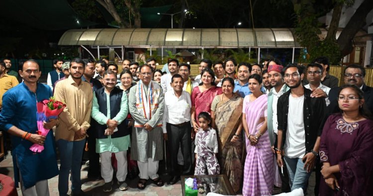 मुख्यमंत्री से छत्तीसगढ़ राज्य बाल संरक्षण आयोग के नवनियुक्त अध्यक्ष ने की सौजन्य भेंट