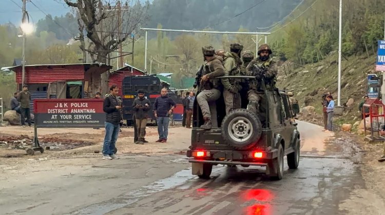 Pahalgam Attack Updates: पहलगाम आतंकी हमले में 26 लोगों की मौत, 17 जख्मी, पूरे इलाके में चलाया जा रहा सर्च ऑपरेशन
