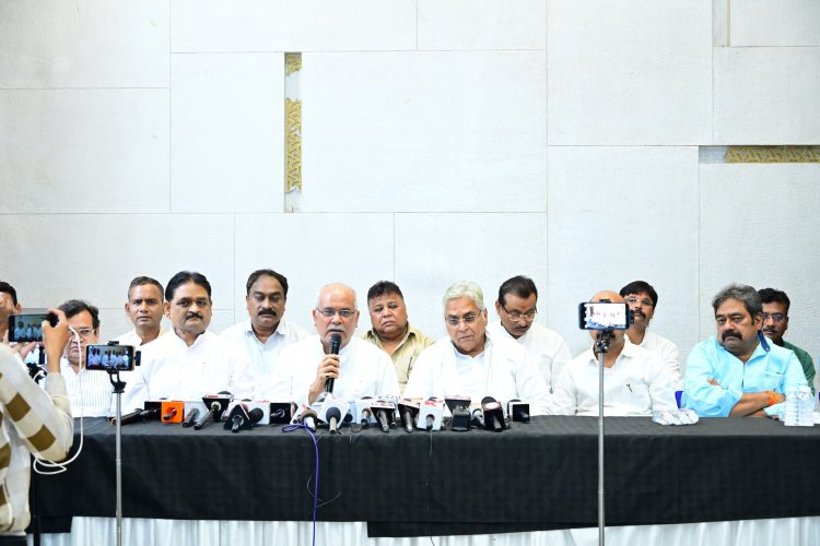 पहलगाम की घटना निंदनीय, सरकार बताये चूक कैसे हुई? राष्ट्रीय महासचिव एवं पूर्व मुख्यमंत्री भूपेश बघेल की पत्रकार वार्ता_