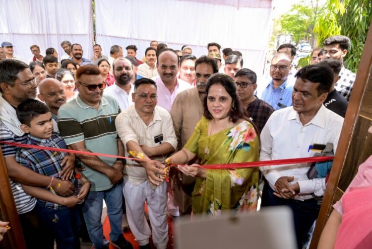 विधायक राजेश मूणत ने मीडिया सिटी में सामुदायिक भवन का किया लोकार्पण, विस्तार के लिए 25 लाख देने की घोषणा, महापौर, सभापति भी हुए शामिल