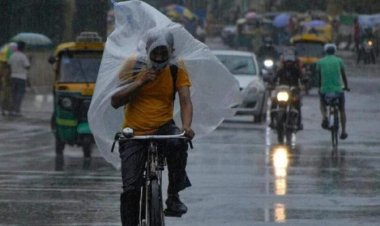 WEATHER UPDATE : छत्तीसगढ़ में बारिश को लेकर अलर्ट जारी, इन जिलों में आंधी तूफान के साथ तेज बारिश की संभावना, किसानों को विशेष चेतावनी