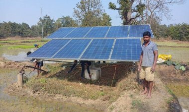 सोलर हाईमास्ट और पंप की मरम्मत ने बदली गांवों की तस्वीर