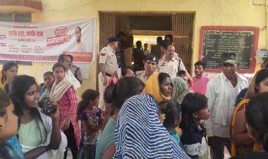 मातम में बदली शादी की खुशियां, हल्दी रस्म के दिन तालाब में डूबने से बच्चे की मौत, परिजनों ने पंचायत कार्यालय का किया घेराव…..