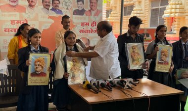 सच्ची लगन और मेहनत की जाए तो किसी भी लक्ष्य को प्राप्त किया जा सकता है-विधायक मिश्रा मेधावी छात्र-छात्राओं ने रायपुर उत्तर का बढ़ाया मान