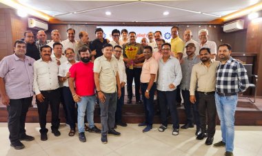 डूमर तराई व्यापारी संघ एवं अनाज मंडी के व्यापारियों ने चेंबर अध्यक्ष  सतीश थौरानी  से की सौजन्य मुलाकात