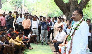 मुख्यमंत्री  विष्णु देव साय पहुंचे दंतेवाड़ा जिले के ग्राम मुलेर : छत्तीसगढ़ के अंतिम छोर पर पहुंचा सुशासन तिहार