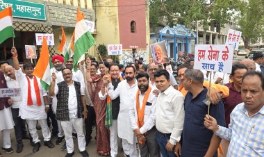 *तिरंगा यात्रा:बसना विधायक संपत अग्रवाल बोले—अब भारत आतंकी हरकतें बर्दाश्त नहीं करेगा!* 