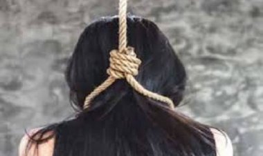 सराफा कारोबारी की पत्नी ने फांसी लगाकर की आत्महत्या, परिजनों ने लगाया जादू टोना कर हत्या का आरोप