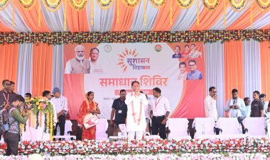 मुख्यमंत्री  विष्णु देव साय आज सुशासन तिहार के अतंर्गत जशपुर जिले के कांसाबेल विकासखंड के ग्राम दोकड़ा पहुंचे