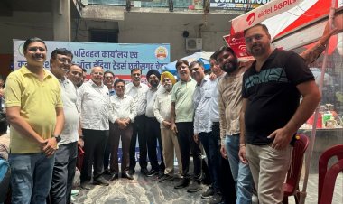 कैट, रवि भवन व्यापारी संघ एवं क्षेत्रिय परिवहन कार्यालय के संयुक्त तत्वाधान में एचएसआरपी नम्बर प्लेट शिविर रवि भवन में सम्पन्न हुआ - कैट