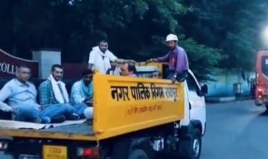 रायपुर नगर निगम ने खुद उड़ाई ट्रैफिक नियम की धज्जियां, बड़े हादसों को दे रहे न्योता