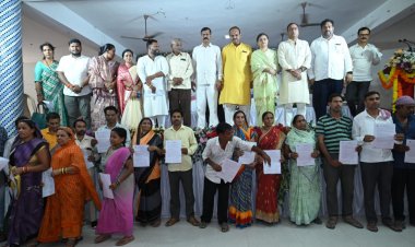 सुशासन तिहार - नगर निगम जोन 10 ने देवपुरी गुरुद्वारा सामुदायिक भवन में समाधान शिविर लगाया