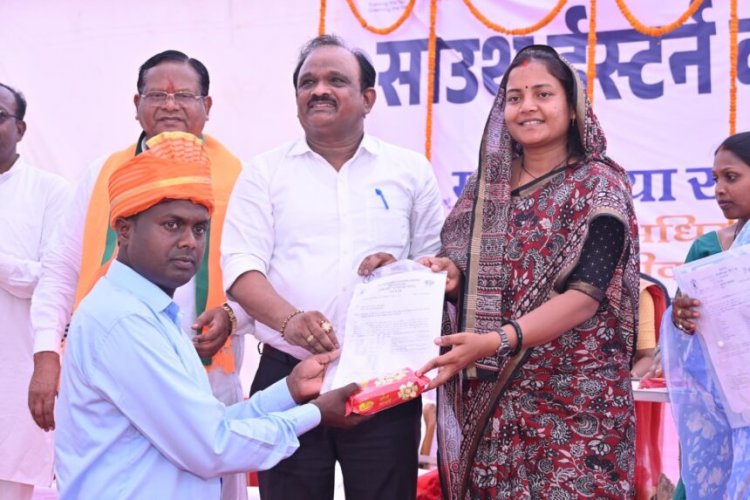 भू-अधिग्रहण से प्रभावित 86 युवाओं को मिला रोजगार, मंत्री राजवाड़े ने वितरित किया नियुक्ति पत्र