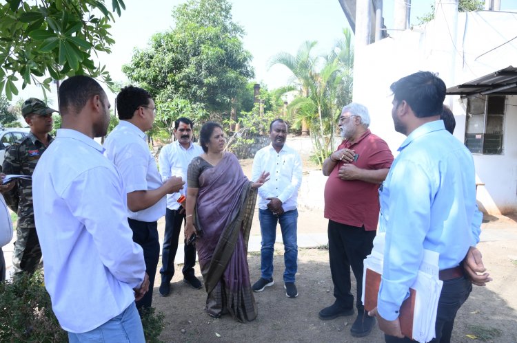 महापौर मीनल चौबे पेयजल समस्या को तत्काल स्वतः संज्ञान में लेकर पहुंची कैपिटल सिटी फेस -2 सड्डू