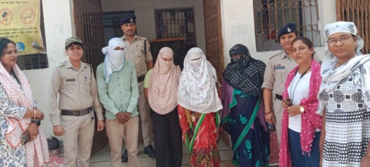 BREAKING: गार्डन में चल रहा था देह व्यापार का गोरखधंधा, संदिग्ध अवस्था में 3 महिलाएं अरेस्ट