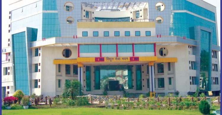 छत्तीसगढ़ में सरकारी विभागों पर 2500 करोड़ का बिजली बिल बकाया, फिर भी स्मार्ट मीटर लगाने की तैयारी—आखिर कब होगा भुगतान?