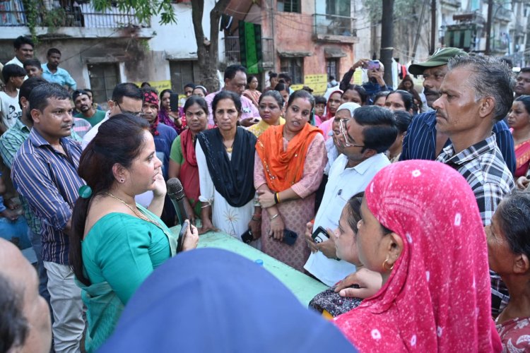 मेयर मैडम काशीराम नगर पहुंची रहवासियों से चर्चा