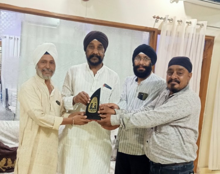 *छत्तीसगढ़ राज्य अल्पसंख्यक आयोग के पूर्व अध्यक्ष महेंद्र सिंह छाबड़ा का छत्तीसगढ़ सिक्ख समाज ने किया अभिनंदन