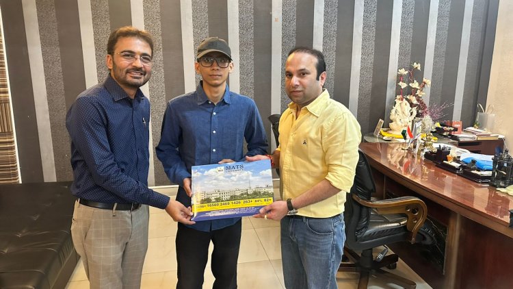 पहलगाम शहीद के परिवार को MATS विश्वविद्यालय द्वारा पूर्ण छात्रवृत्ति प्रदान