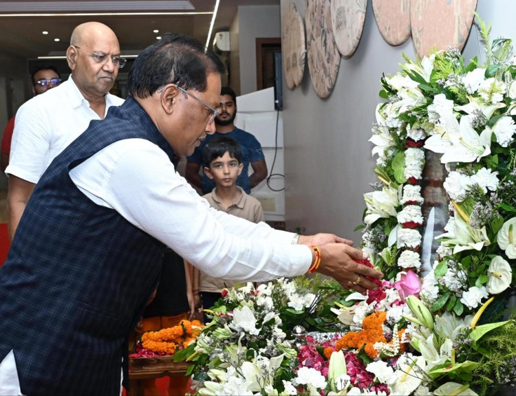 मुख्यमंत्री  विष्णु देव साय ने स्वर्गीय  रामजीलाल अग्रवाल को दी श्रद्धांजलि