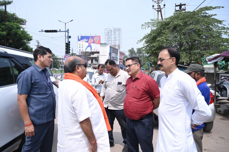 वार्ड 31 में ट्रैफिक और निर्माण कार्यों पर सख्ती – विधायक पुरंदर मिश्रा ने दिए स्पष्ट निर्देश