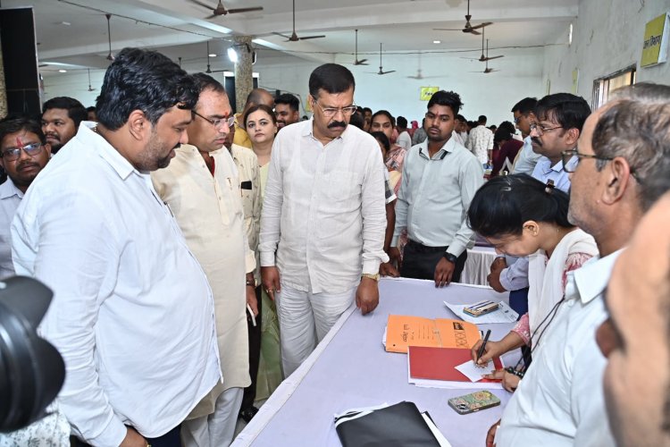 नगर निगम जोन 10 अंतर्गत सुशासन तिहार अंतर्गत देवपुरी गुरूद्वारा सामुदायिक भवन  में आयोजित