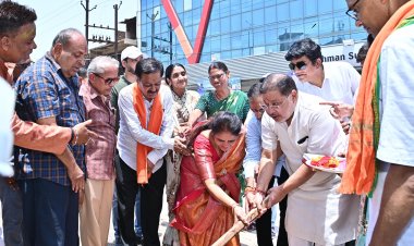 अब रायपुर में महानगरो की तर्ज पर सर्विस लेन में पेवर ब्लाॅक लगाकर सुन्दरता निखारेंगे