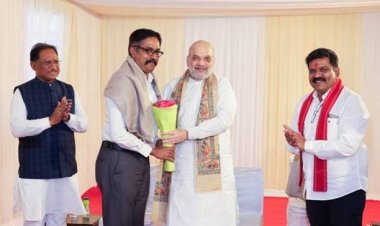 केन्द्रीय गृह मंत्री अमित शाह ने हाल ही में नक्सलवाद के विरुद्ध चलाए गए अभियानों में अहम भूमिका निभाने वाले अधिकारियों से आज नई दिल्ली में भेंट कर इन ऑपरेशंस की ऐतिहासिक सफलता पर उन्हें बधाई दी