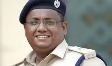 शहीद एएसपी आकाश राव गिरपुंजे को CM साय ने श्रद्धांजलि दी। X पोस्ट में सीएम ने लिखा