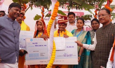 बस्तर में बदल रही तस्वीर, नक्सल हिंसा की जगह अब छाई खुशियां