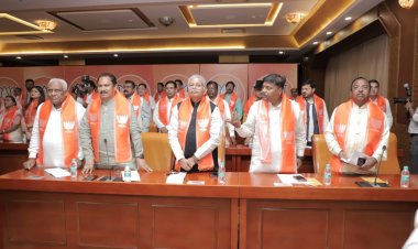 भाजपा प्रदेश कार्यालय कुशाभाऊ ठाकरे परिसर में भाजपा विधायक दल की बैठक प्रारंभ