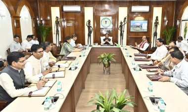 ब्रेकिंग : साय कैबिनेट का बड़ा फैसला, शहीद पुलिसकर्मियों के परिवार को मिलेगी नौकरी….