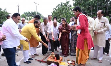 अब नहीं लगेगी अवैध पार्किंग की लाइन – सुव्यवस्थित पार्किंग से सजेगा पंडरी बाजार"