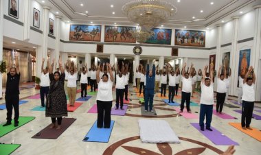 Yoga Day : राजभवन में आयोजित हुआ योग शिविर