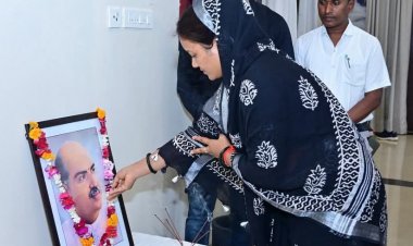 डॉ. श्यामा प्रसाद मुखर्जी की पुण्यतिथि पर महिला एवं बाल विकास मंत्री श्रीमती लक्ष्मी राजवाड़े ने अर्पित की श्रद्धांजलि