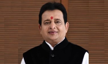 विधायक डॉ संपत अग्रवाल का तीखा वार,कांग्रेस की सत्ता की भूख ने संविधान को जेल में डाल दिया