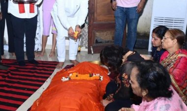 मुख्यमंत्री विष्णु देव साय ने पद्मश्री डॉ. सुरेंद्र दुबे को दी अंतिम श्रद्धांजलि…