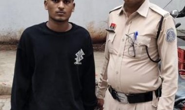 अवैध रूप से शराब बिकी करते संजू साहू गिरफ्तार।#