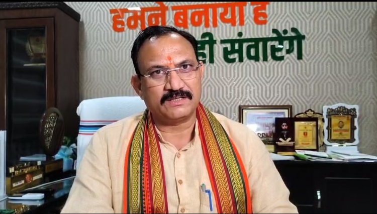 पत्रकारों के विरोध को देखते हुए स्वास्थ्य मंत्री ने फरमान को किया निरस्त