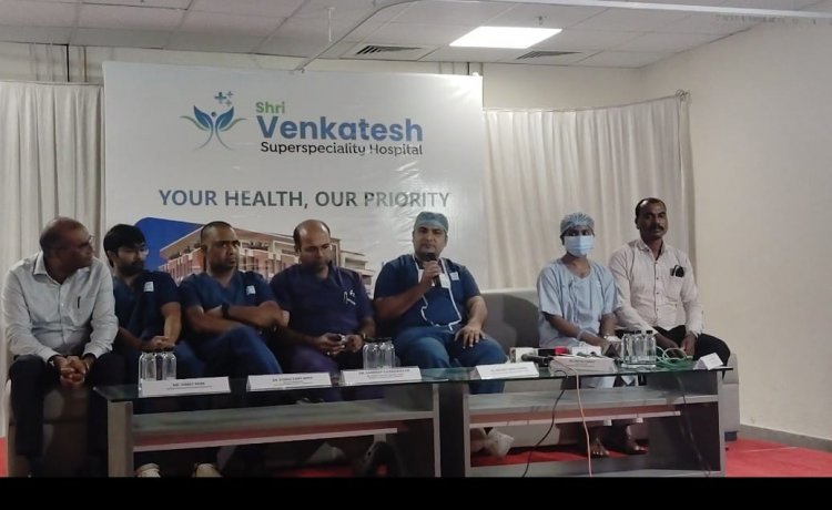 जन्मजात हृदय रोग Ebstein's Anomaly से ग्रसित 17 वर्षीय किशोरी बिंदिया की जटिल किंतु सफल सर्जरी श्री वेंकटेश सुपरस्पेशलिटी हॉस्पिटल, रायपुर में की गई।