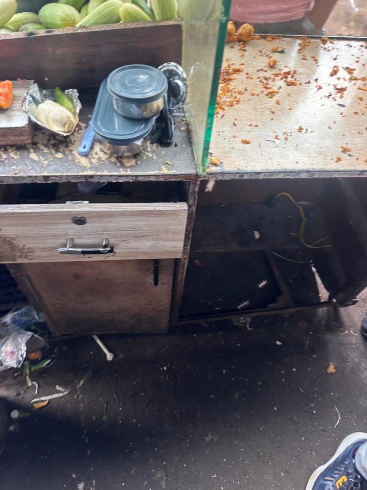 साहू नाश्ता सेंटर को सिंगल यूज प्लास्टिक और गन्दगी मिलने पर पंचनामा कर तत्काल किया सीलबंद