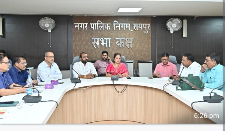 सीडीपी प्लान तैयार कर सभी 70 वार्डो में समान दृष्टि से दलगत राजनीति से ऊपर उठकर जन अपेक्षित विकास करने नगर निगम कृत संकल्पित महापौर